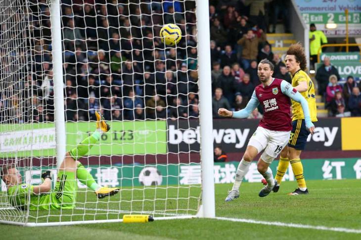 أرسنال وبيرنلي